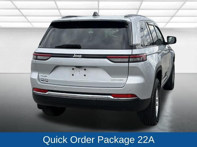 2022 Jeep Grand Cherokee Laredo 4x4