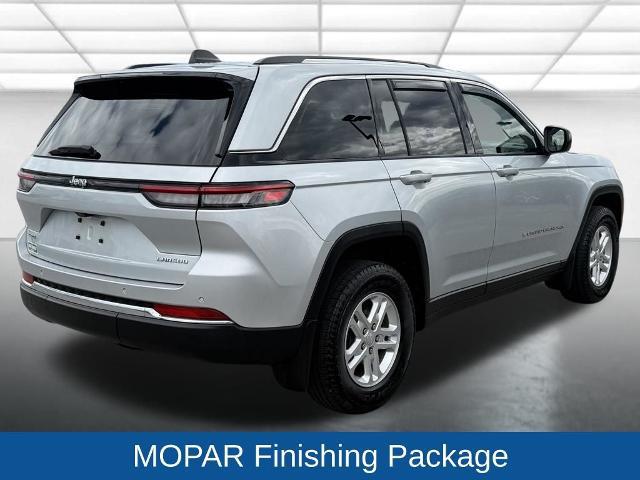 2022 Jeep Grand Cherokee Laredo 4x4
