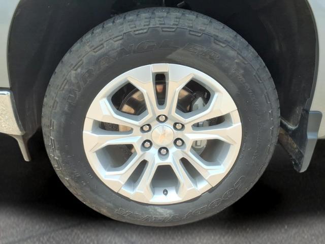 2023 Chevrolet Silverado 1500 4WD Crew Cab Short Bed LTZ