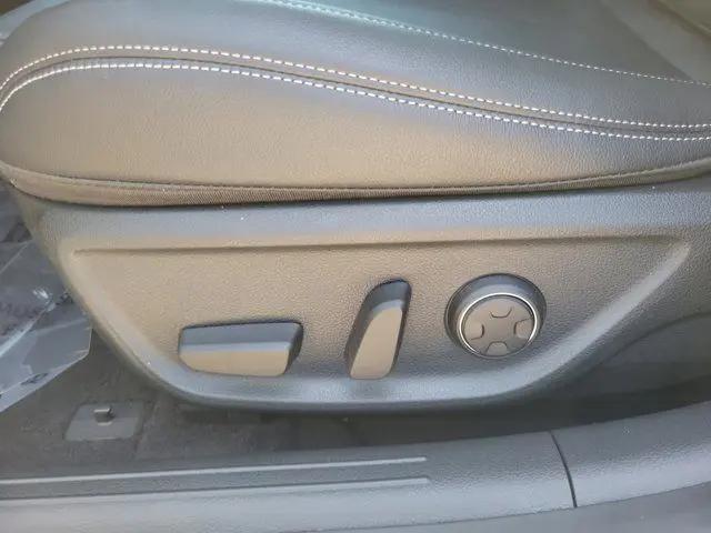 2026 Genesis G70 2.5T RWD