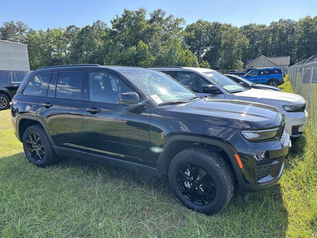 2025 Jeep Grand Cherokee Altitude 4x4