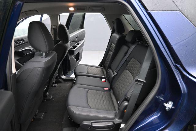 2025 Nissan Pathfinder SV 4WD
