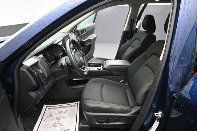 2025 Nissan Pathfinder SV 4WD