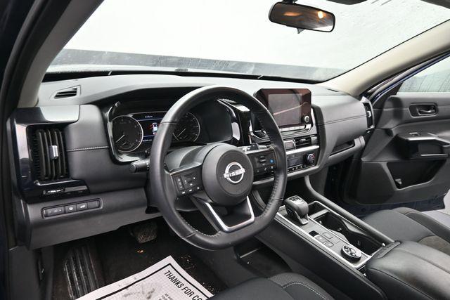 2025 Nissan Pathfinder SV 4WD