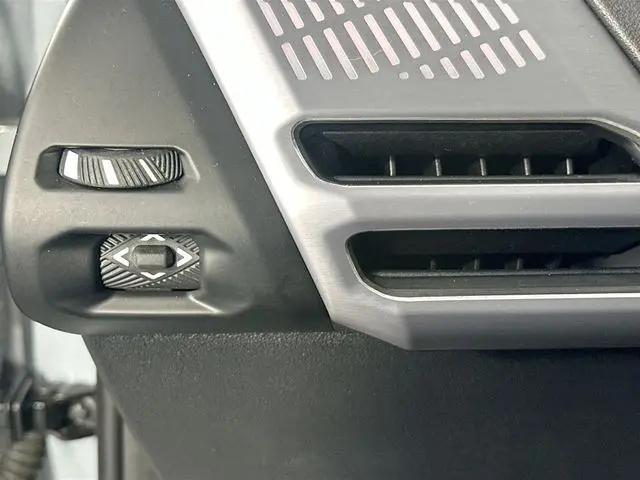 2025 BMW Coupe xDrive