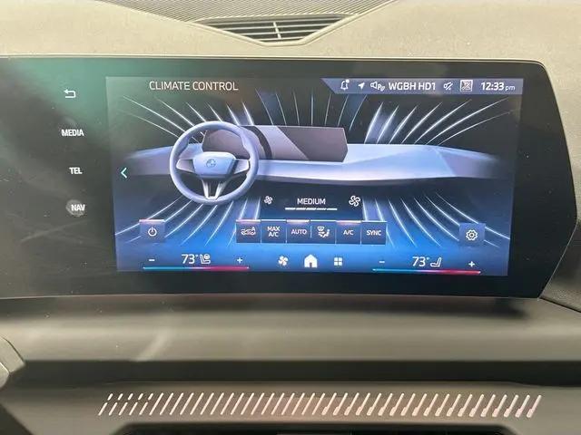 2025 BMW Coupe xDrive