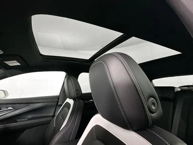 2024 Chevrolet V Blazer eAWD 2LT