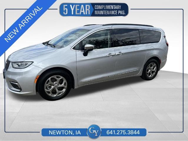 2023 Chrysler Pacifica Limited for sale in Newton, IA