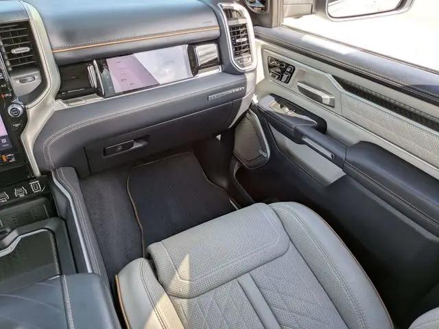2025 Ram 1500 Tungsten Crew Cab 4x4 5'7" Box