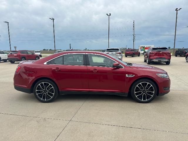 2018 Ford Taurus SEL