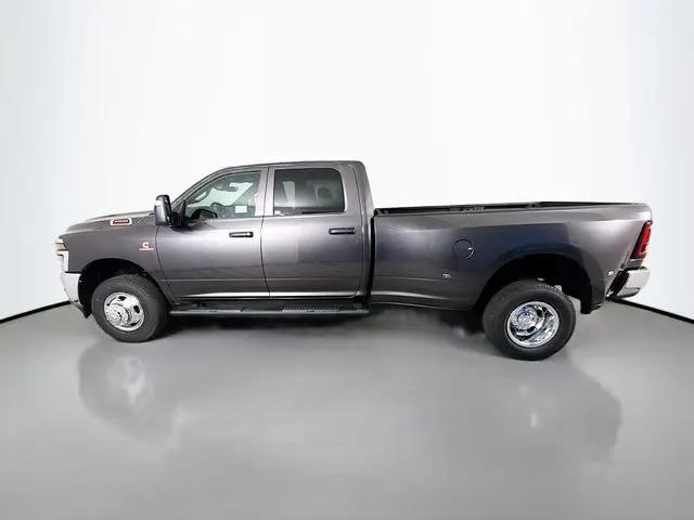 2026 Ram 3500 Tradesman Crew Cab 4x4 8' Box