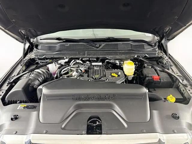 2026 Ram 3500 Tradesman Crew Cab 4x4 8' Box