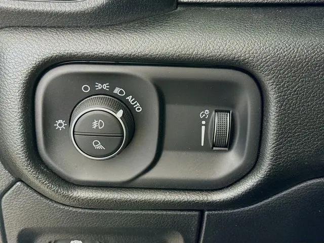 2026 Ram 1500 Warlock Crew Cab 4x4 57 Box