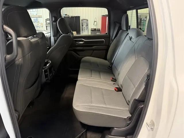 2024 Ram 1500 Big Horn Crew Cab 4x4 5'7" Box