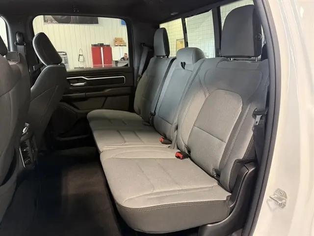 2024 Ram 1500 Big Horn Crew Cab 4x4 5'7" Box