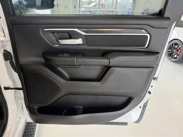 2024 Ram 1500 Big Horn Crew Cab 4x4 5'7" Box