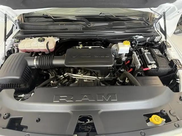 2024 Ram 1500 Big Horn Crew Cab 4x4 5'7" Box