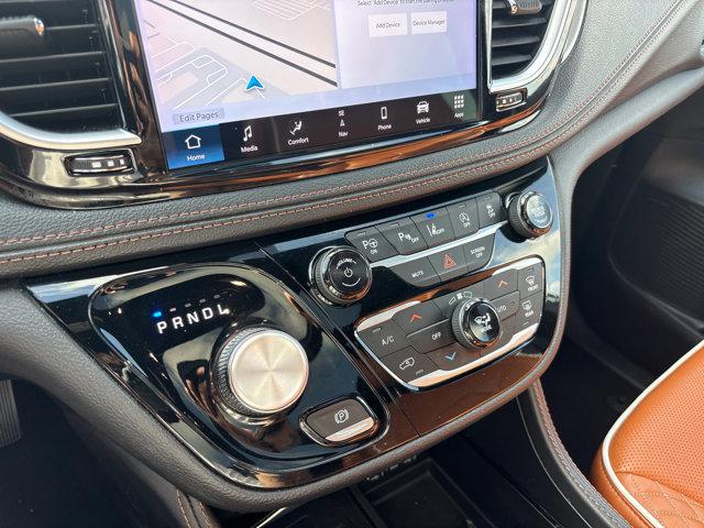 2024 Chrysler Pacifica Pinnacle AWD