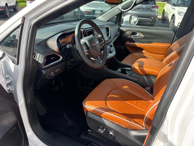 2024 Chrysler Pacifica Pinnacle AWD
