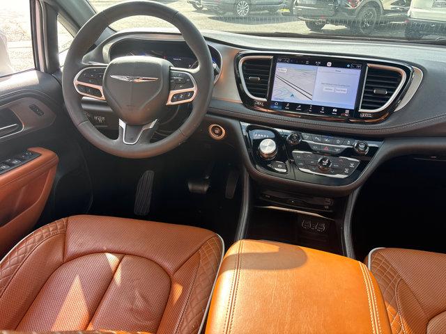 2024 Chrysler Pacifica Pinnacle AWD