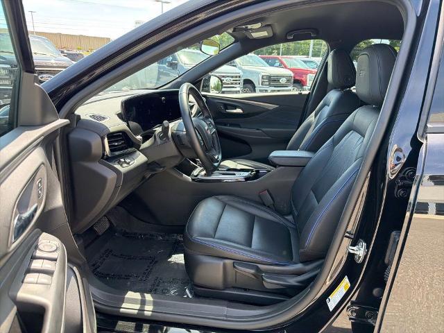 2025 Buick NV Sport Touring FWD