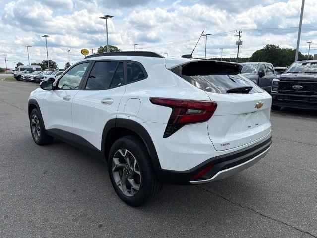 2025 Chevrolet Trax FWD LT