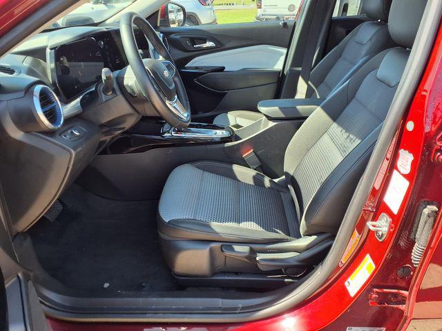 2025 Chevrolet Trax FWD LT