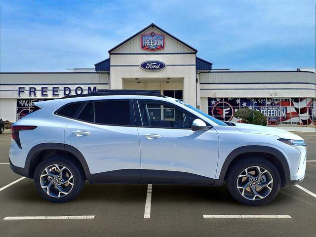 2025 Chevrolet Trax FWD LT