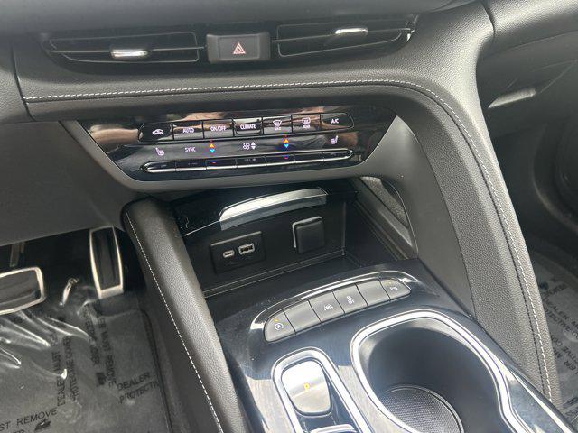 2023 Buick Envision Essence FWD