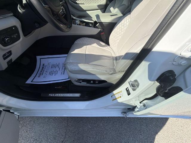 2022 Jeep Grand Cherokee Summit 4x4
