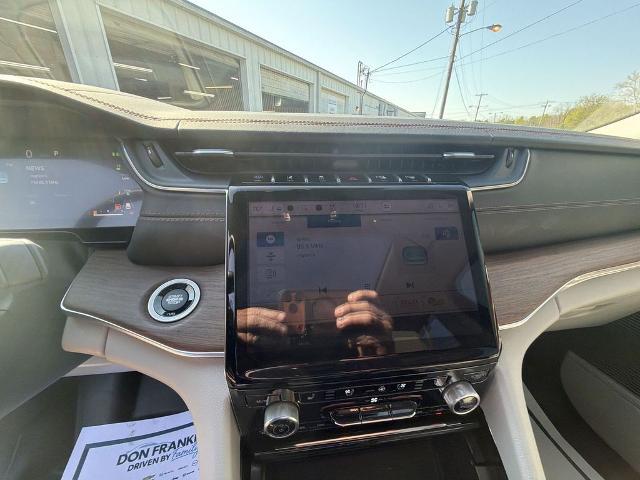2022 Jeep Grand Cherokee Summit 4x4