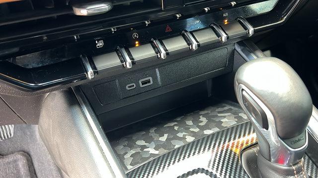 2023 GMC Canyon 4WD Crew Cab Short Box AT4