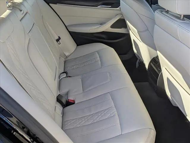 2023 BMW M5 i xDrive
