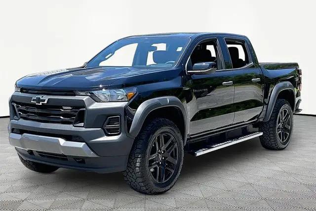2023 Chevrolet Colorado 4WD Crew Cab Short Box Trail Boss