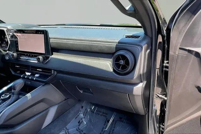 2023 Chevrolet Colorado 4WD Crew Cab Short Box Trail Boss