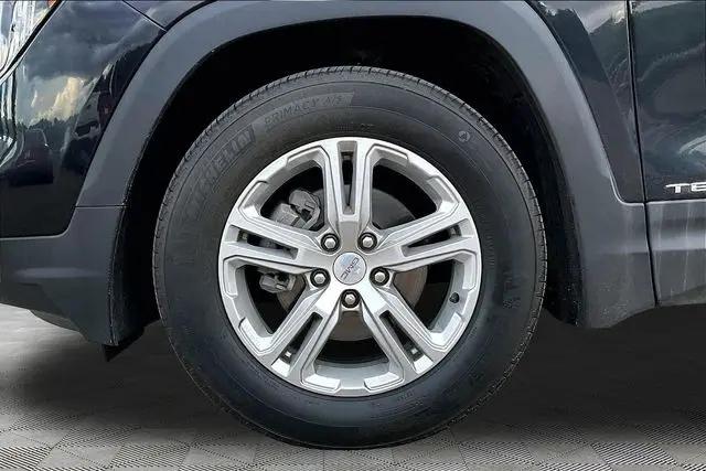 2024 GMC Terrain FWD SLE