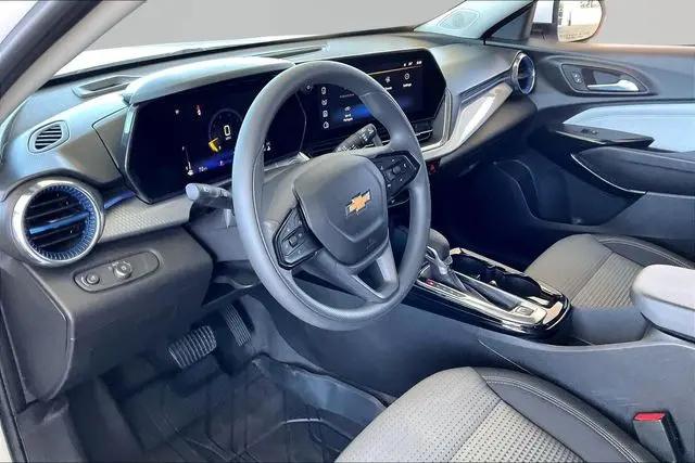 2025 Chevrolet Trax FWD LT