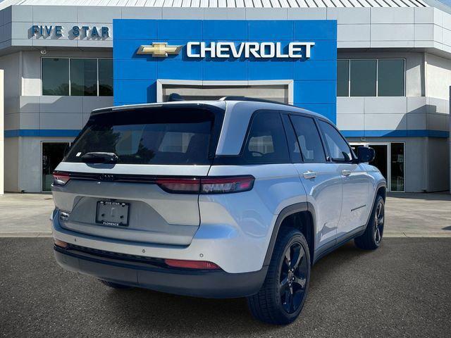 2022 Jeep Grand Cherokee Altitude 4x4