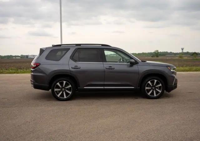 2025 Honda Pilot Touring