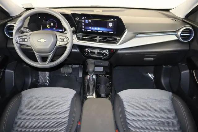 2025 Chevrolet Trax FWD LT