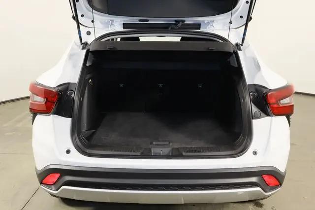 2025 Chevrolet Trax FWD LT