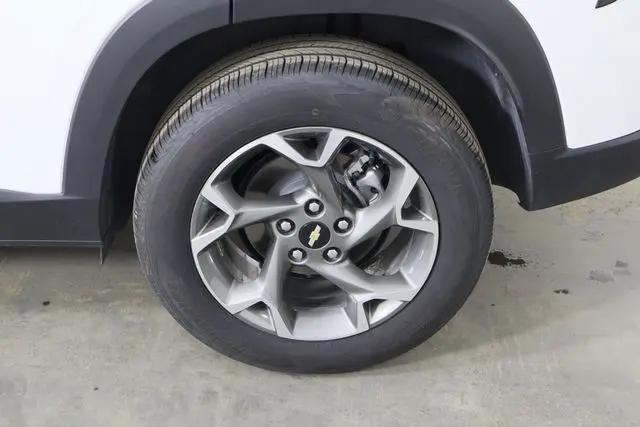 2025 Chevrolet Trax FWD LT