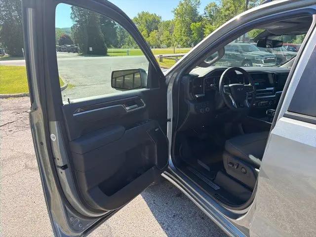 2026 Chevrolet Silverado 1500 4WD Crew Cab Standard Bed RST