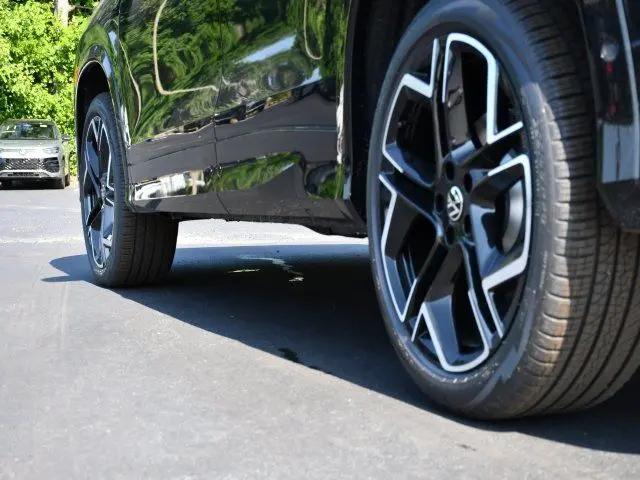 2026 Volkswagen Tiguan SEL R-Line Turbo