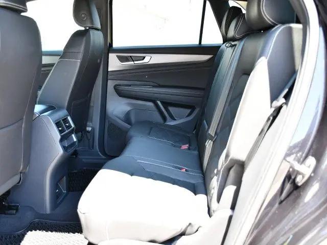 2026 Volkswagen Atlas Cross Sport SE