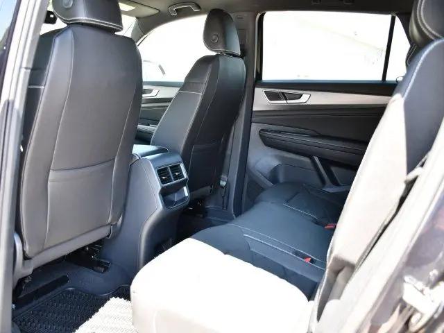 2026 Volkswagen Atlas Cross Sport SE