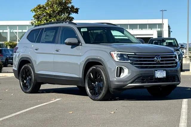 2026 Volkswagen Atlas SE with Technology