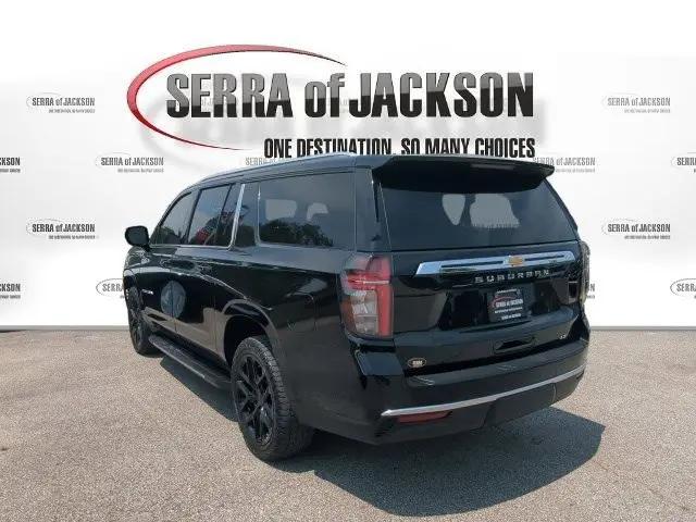 2023 Chevrolet Suburban 4WD LT