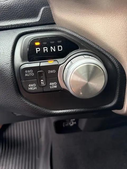 2019 Ram 1500 Laramie Crew Cab 4x4 5'7" Box