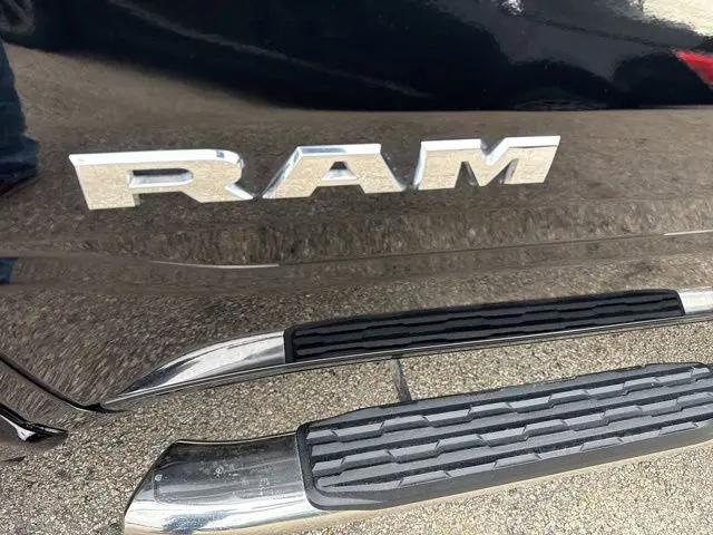 2019 Ram 1500 Laramie Crew Cab 4x4 5'7" Box